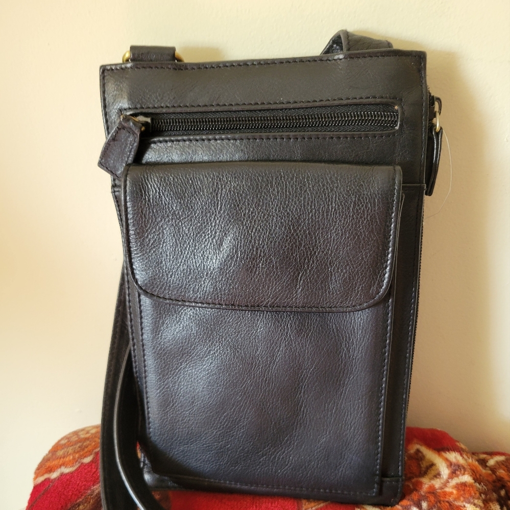 Naturalizer Dark Black Leather Messenger Bag